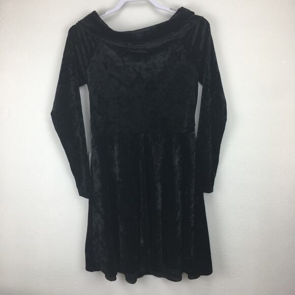 Chelsea28 Off-the-Shoulder Velour Cocktail Dress Medium - Picture 9 of 12